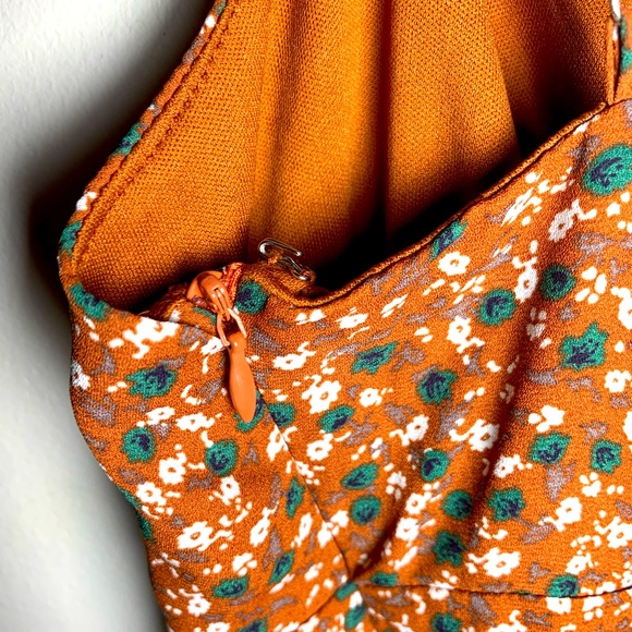 Burnt orange floral mini dress🌼 - Picture 4 of 6